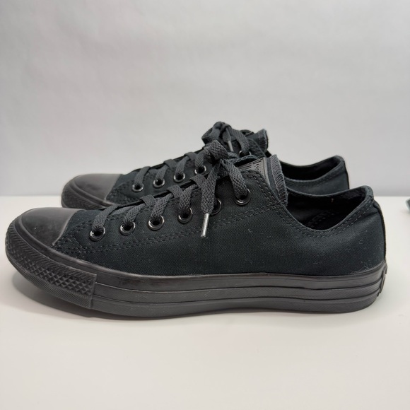 Converse Unisex Chuck Taylor All Star Black Low Top - Picture 2 of 9